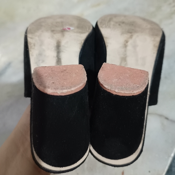 Black suede mule heels - Picture 4 of 6